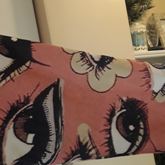 Breathe taking uniform style HANDMADE Italian button shirt - Picture 8 of 10